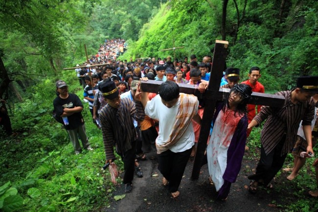 uniknya Tradisi paskah di Indonesia