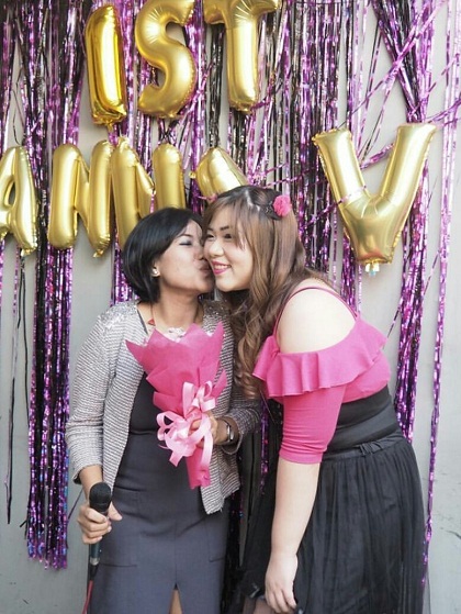 hitam dan pink dalam perayaan 1st anniversary surabaya beauty blogger