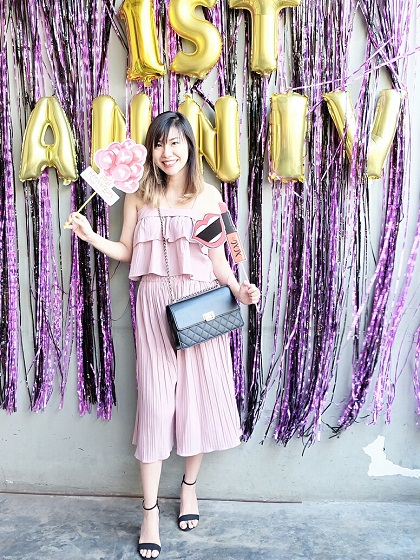 hitam dan pink dalam perayaan 1st anniversary surabaya beauty blogger