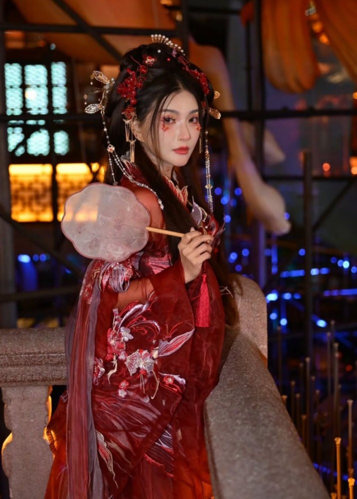 Sentuhan Klasik Ala Drama China, Gaya Sarwendah Saat Liburan Ke Shanghai