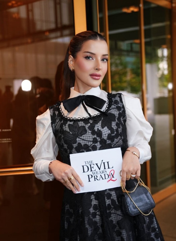 Makeup Tasya Farasya Saat Interview Anne Hathaway & Meryl Streep Jadi Sorotan