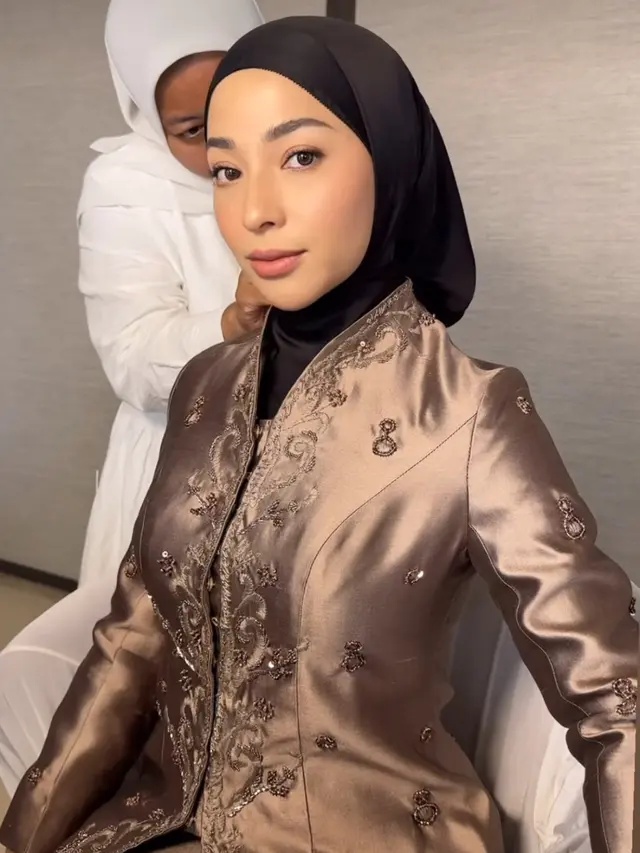 Gaya Sophisticated Nikita Willy Saat Open House Lebaran