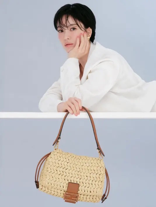 Bob Haircut Jadi Andalan Gaya Song Hye Kyo Di Foto B-Cut Terbaru