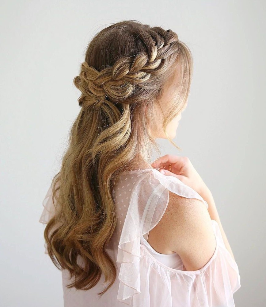 Pilihan Gaya Kepang Rambut Yang Tengah Populer