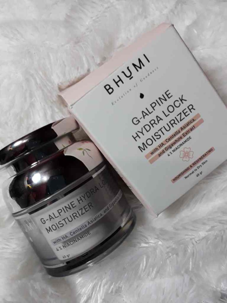 4 Rekomendasi Moisturizer Ringan Untuk Kulit Berminyak