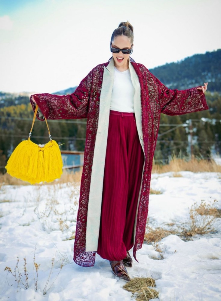 Winter Glam Ala Cinta Laura di Red Carpet Sundance Film Festival 2026