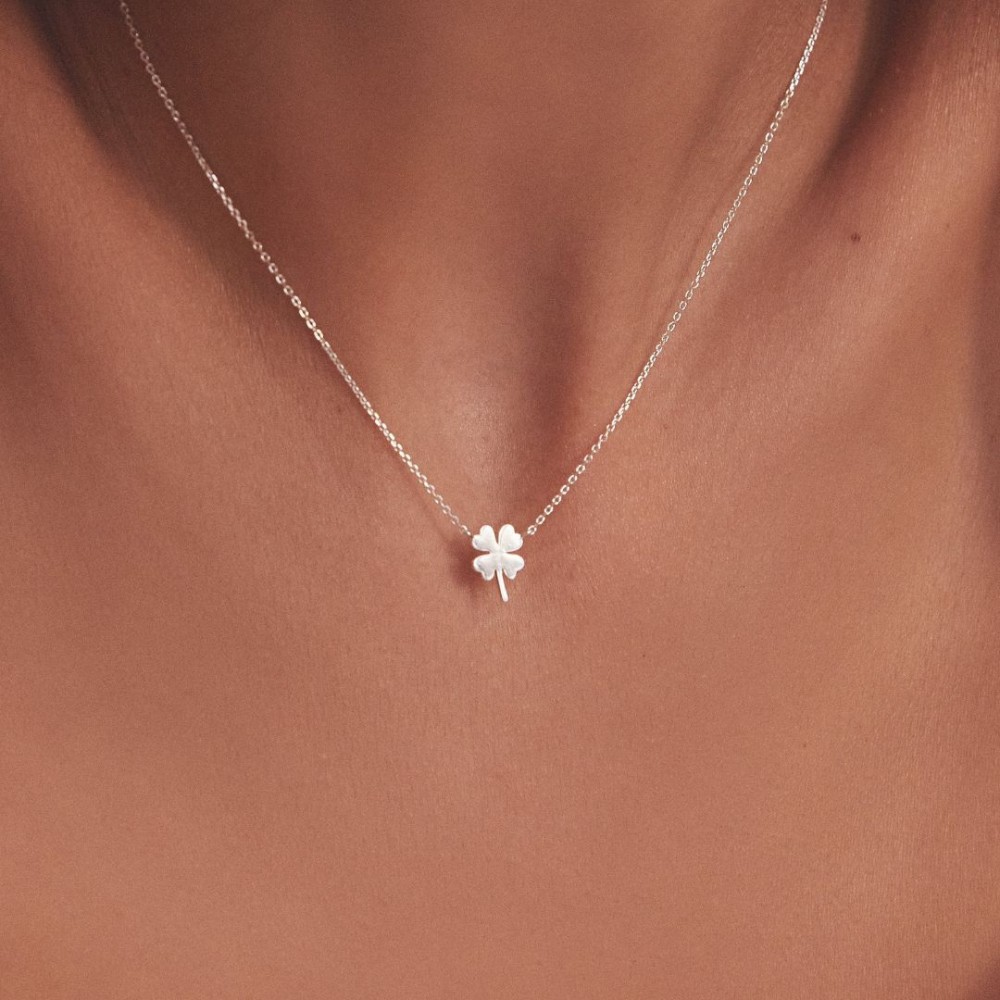 Auto Chic! Intip 6 Liontin Yang Bikin Look Makin Shining