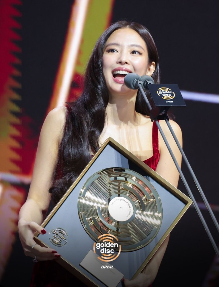 Jennie BLACKPINK Borong Piala Di Ajang Golden Disc Awards 2026