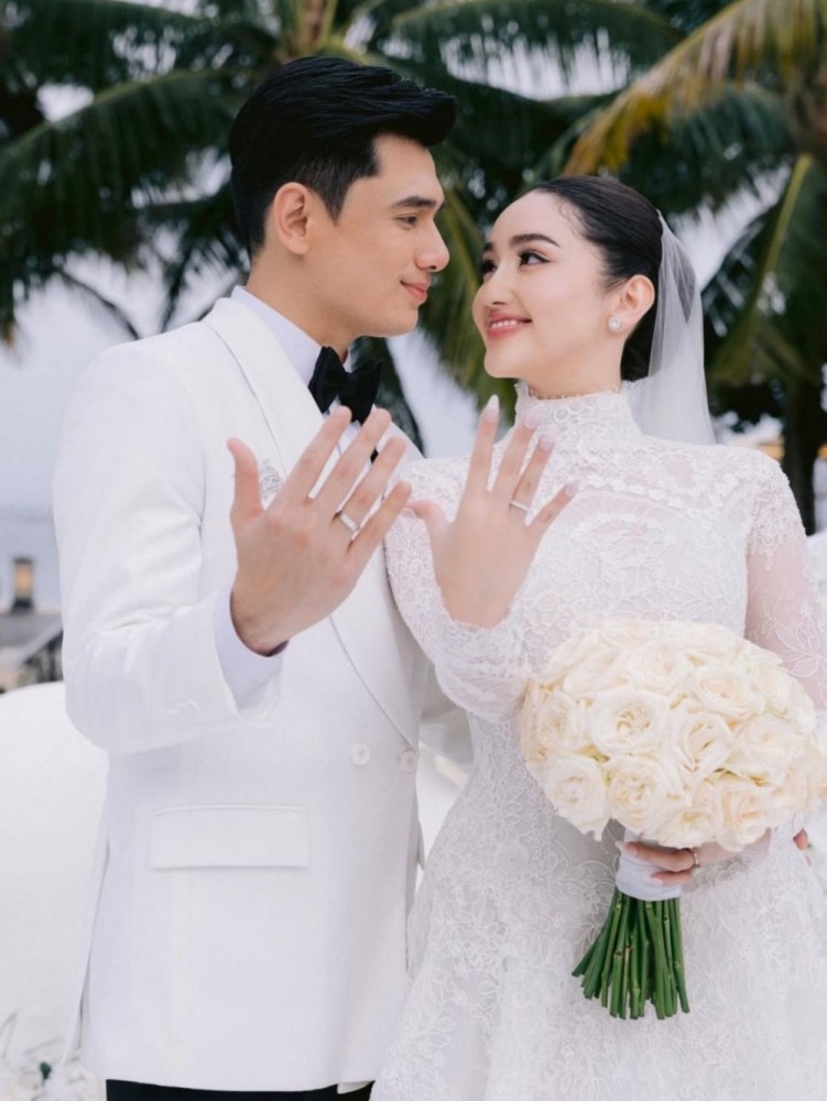 Pesona Anggun Ranty Maria Di Momen Pernikahannya