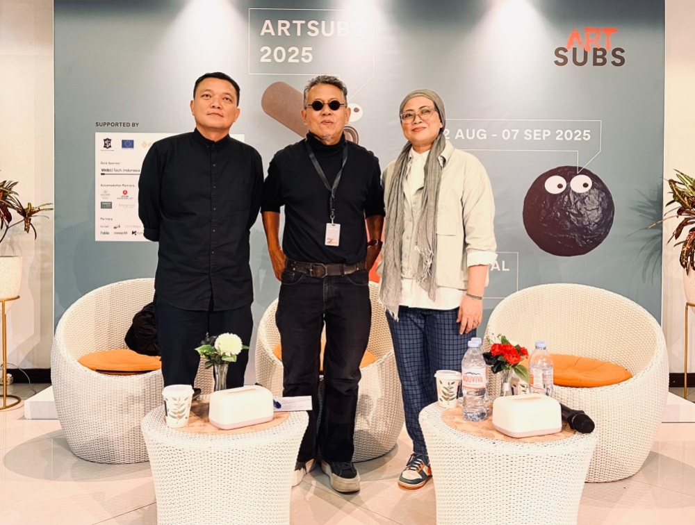 Endang Lestari Beri Pesan Untuk Para Seniman Perempuan Lewat Karya Seni Keramik