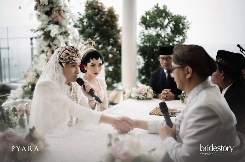 Intip Penampilan Isyana saat Akad Nikah, Mewah dengan Adat Jogja Bernuansa Putih