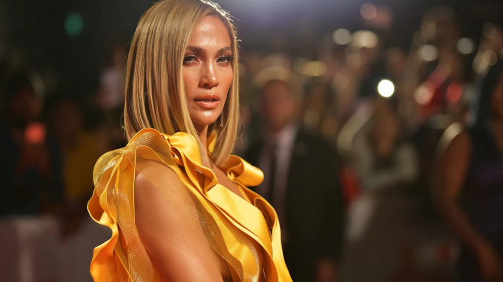 Jennifer Lopez Bagikan Cara Merawat Kulit Agar Awet Muda