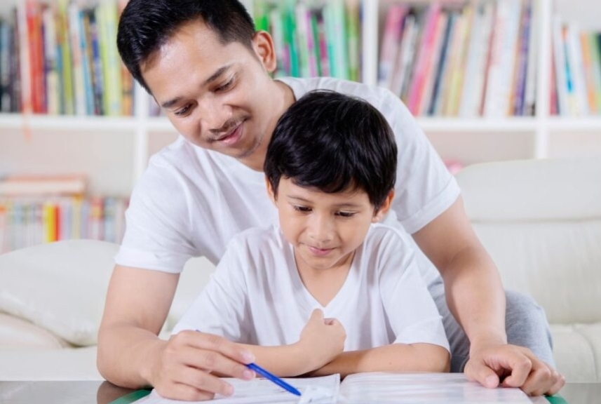 Refleksi Parenting Anak Laki-Laki Lewat Memoar Broken Strings