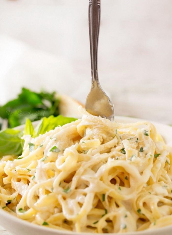 resep mudah Creamy Garlic Pasta