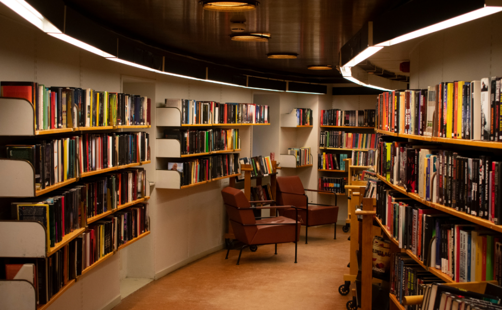 Tips Merawat Buku Biar Tetap Awet