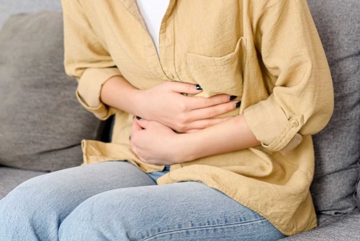 Tips Ringan Redakan Perut Kram Saat Menstruasi